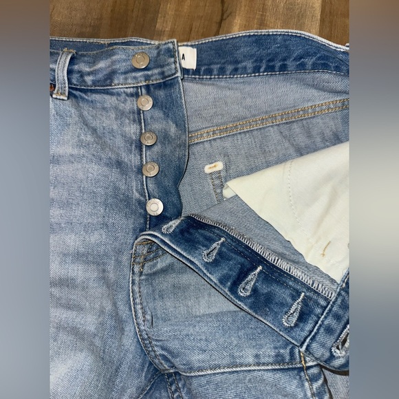 Pistola Devin Mom Cut Off Shorts in Size 29 - Picture 5 of 7